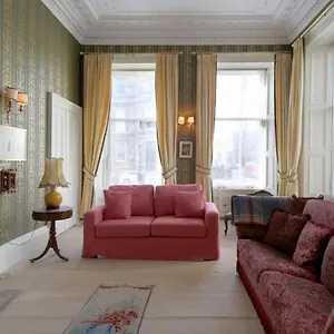 unique-west-end-georgian-apartment.edinburghhotelsuk.org/