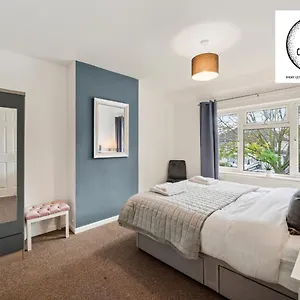 3-bedroom-house-with-parking-garden-by-cherry-inn-short.cambridgehotelsuk.com/